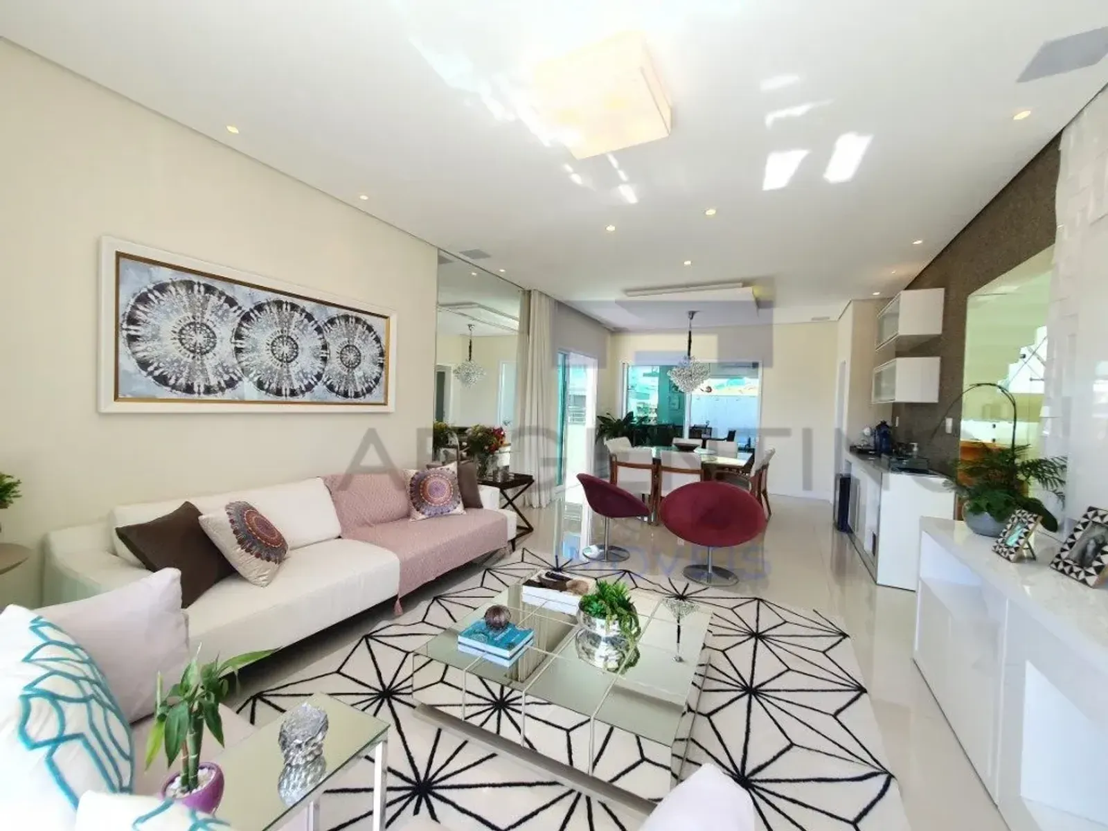 Fazenda com 237 m² e 3 quartos na Fazenda Rodeio, Mogi das Cruzes — foto do imóvel