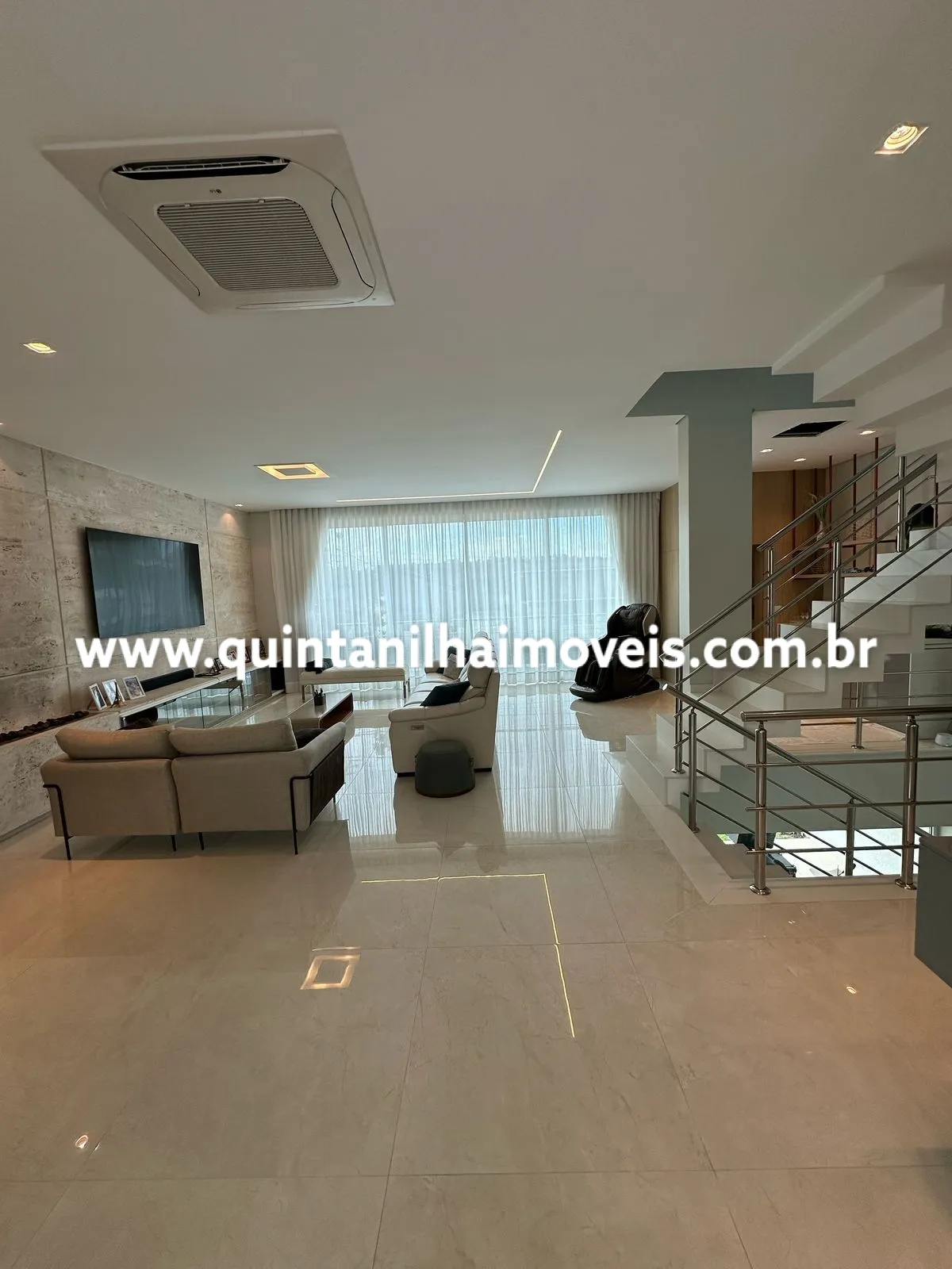 Casa em condomínio com 3 quartos em Ecopark — foto do imóvel