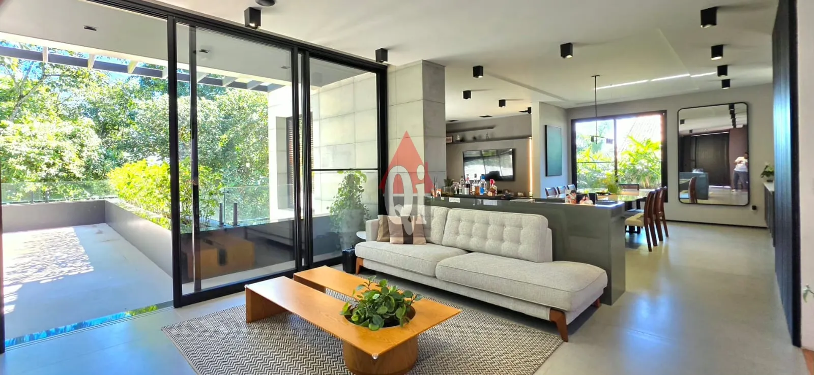 Casa em condomínio com 4 quartos em Ecopark — foto do imóvel