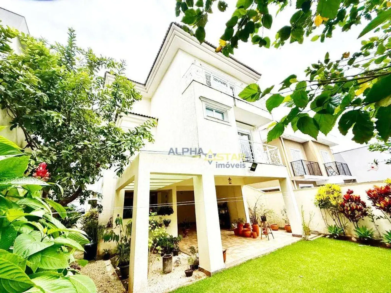 Casa à venda de 300 m² no Suru, Santana de Parnaíba — foto do imóvel