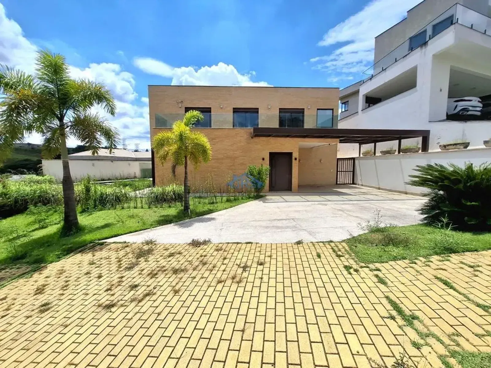 Casa com 505 m² e 4 quartos à venda em Alphaville, Santana de Parnaíba — foto do imóvel